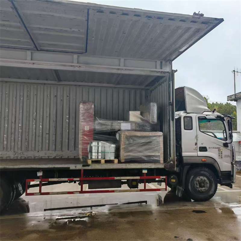霞山区富蕴县物流专线：打通运输新通道
